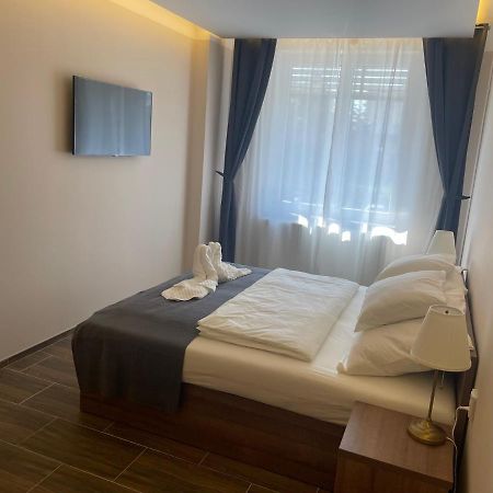 Mp Hotel Зноймо Экстерьер фото