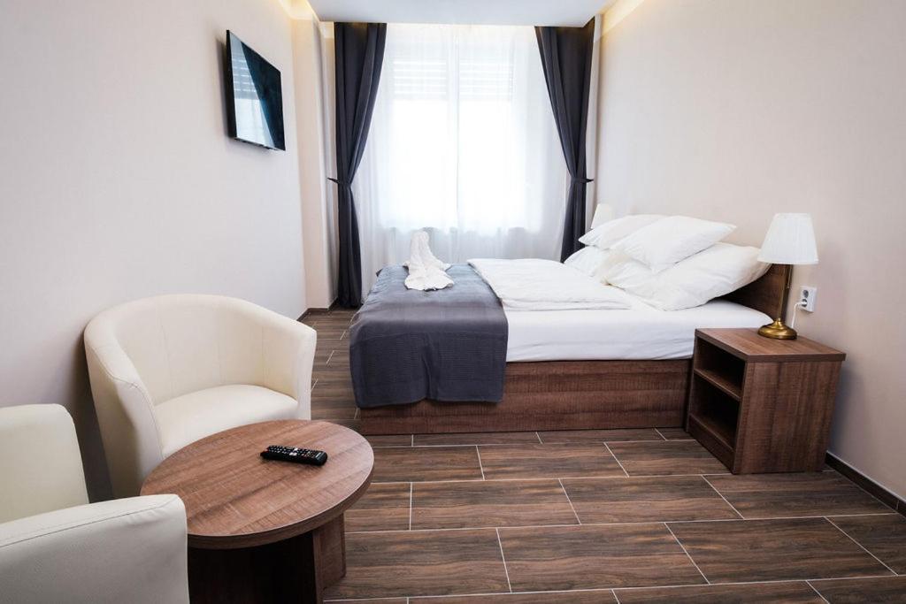 Mp Hotel Зноймо Экстерьер фото
