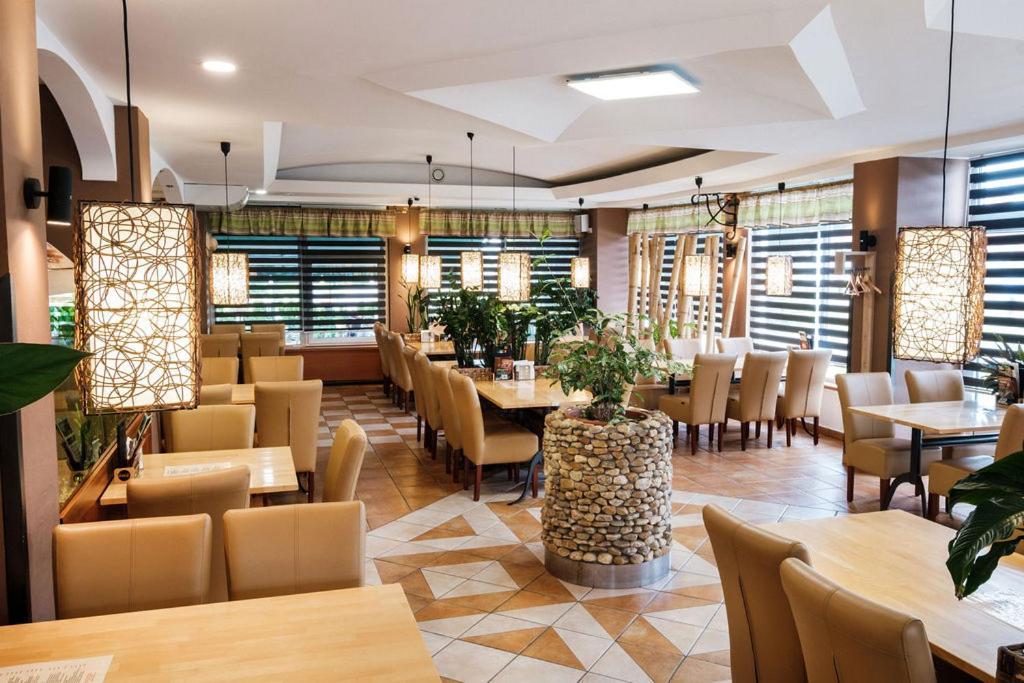 Mp Hotel Зноймо Экстерьер фото
