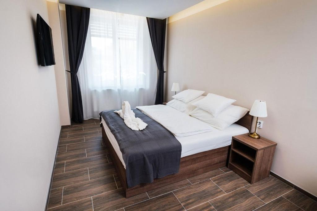 Mp Hotel Зноймо Экстерьер фото